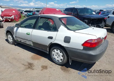 1998 Honda Accord Lx из США, поврежденный, VIN 1HGCG5643WA186587